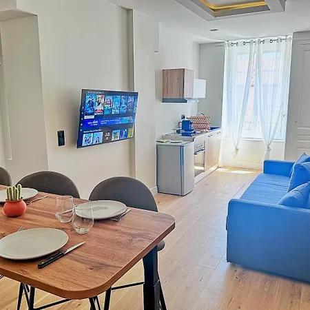 Chic & Elegant Apartment