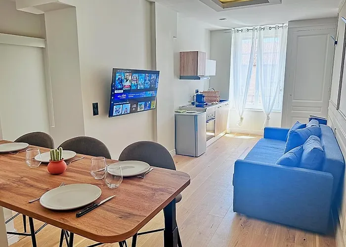 Chic & Elegant Apartment